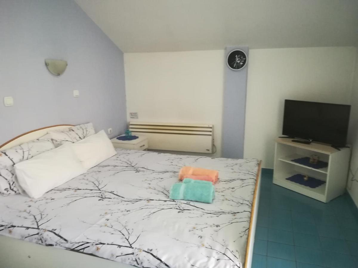 Karoski Apartments & Suites Ohrid Buitenkant foto