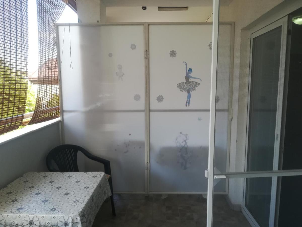 Karoski Apartments & Suites Ohrid Buitenkant foto