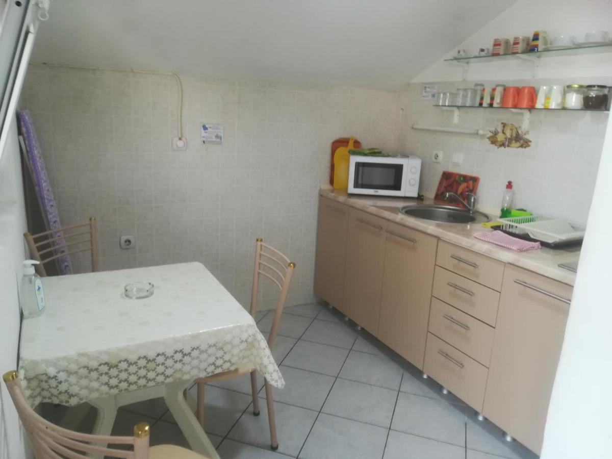 Karoski Apartments & Suites Ohrid Buitenkant foto