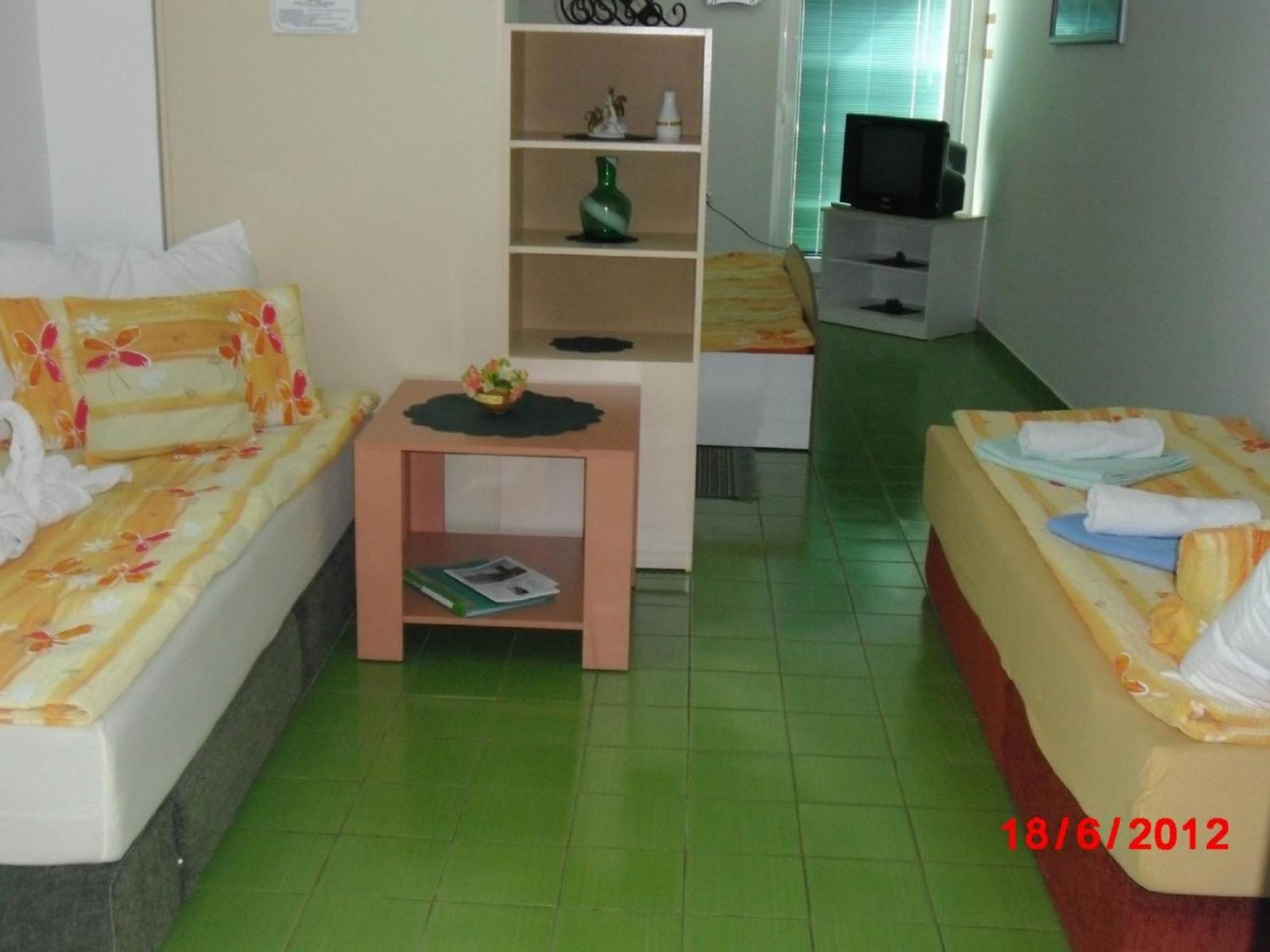 Karoski Apartments & Suites Ohrid Buitenkant foto