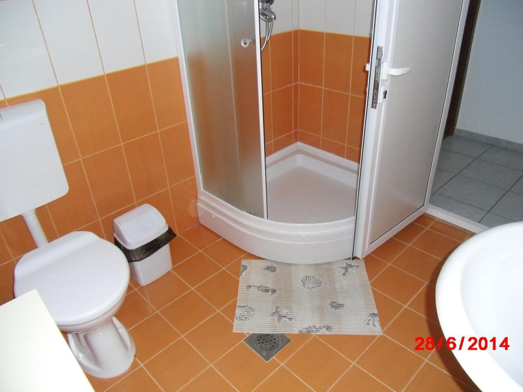 Karoski Apartments & Suites Ohrid Buitenkant foto